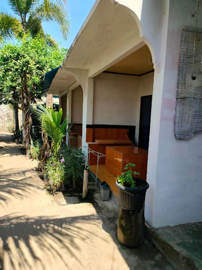 Aladdin Homestay Νησιά Γκίλι Εξωτερικό φωτογραφία