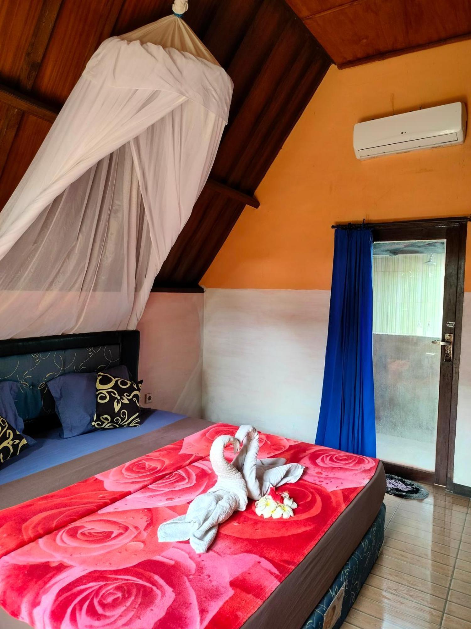 Aladdin Homestay Νησιά Γκίλι Εξωτερικό φωτογραφία